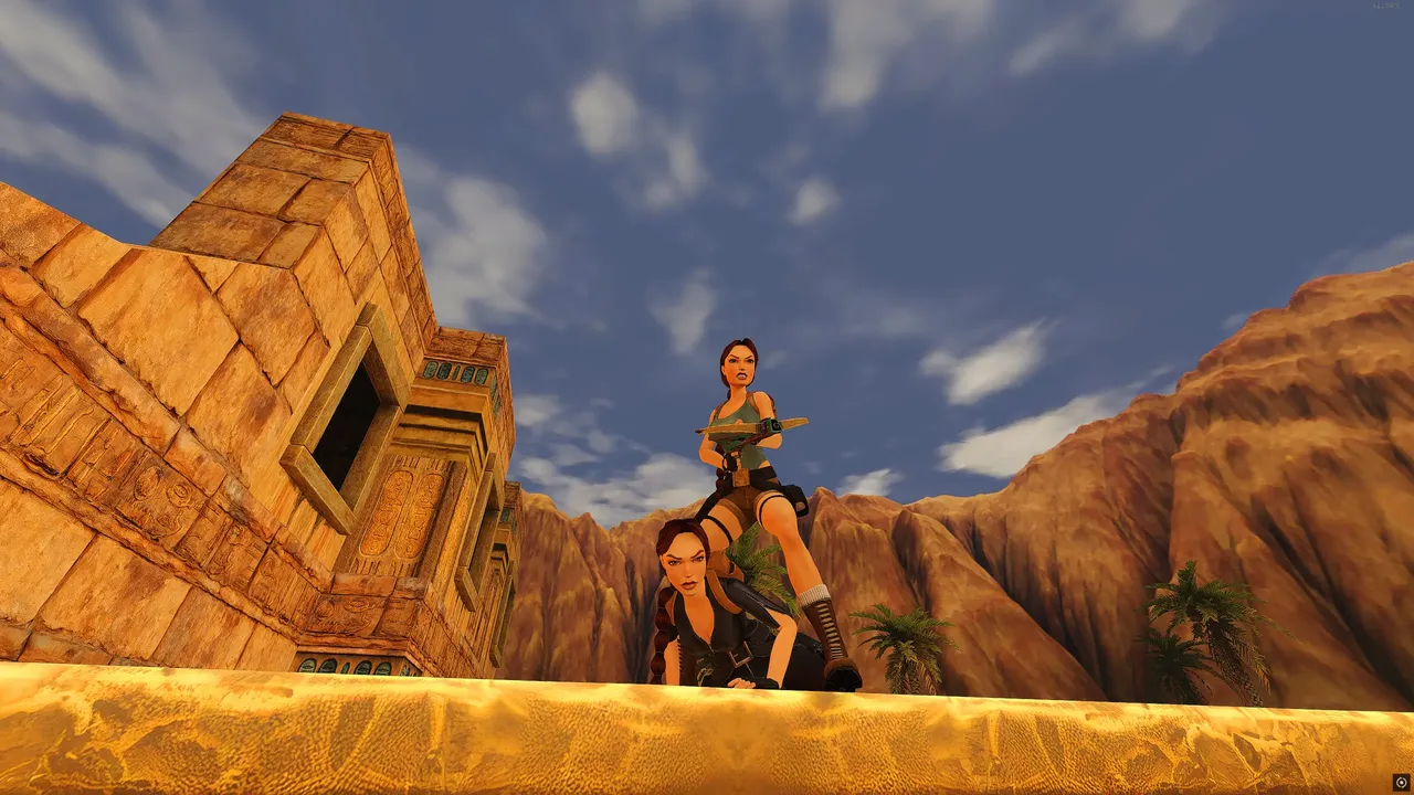 Two Laras at Karnak temple TR4 Multiplayer