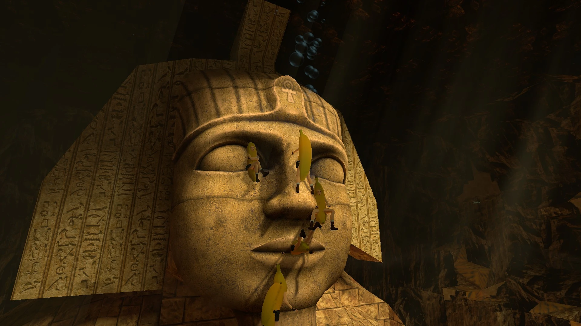 Banana costume climbing Sphinx TR4 Multiplayer