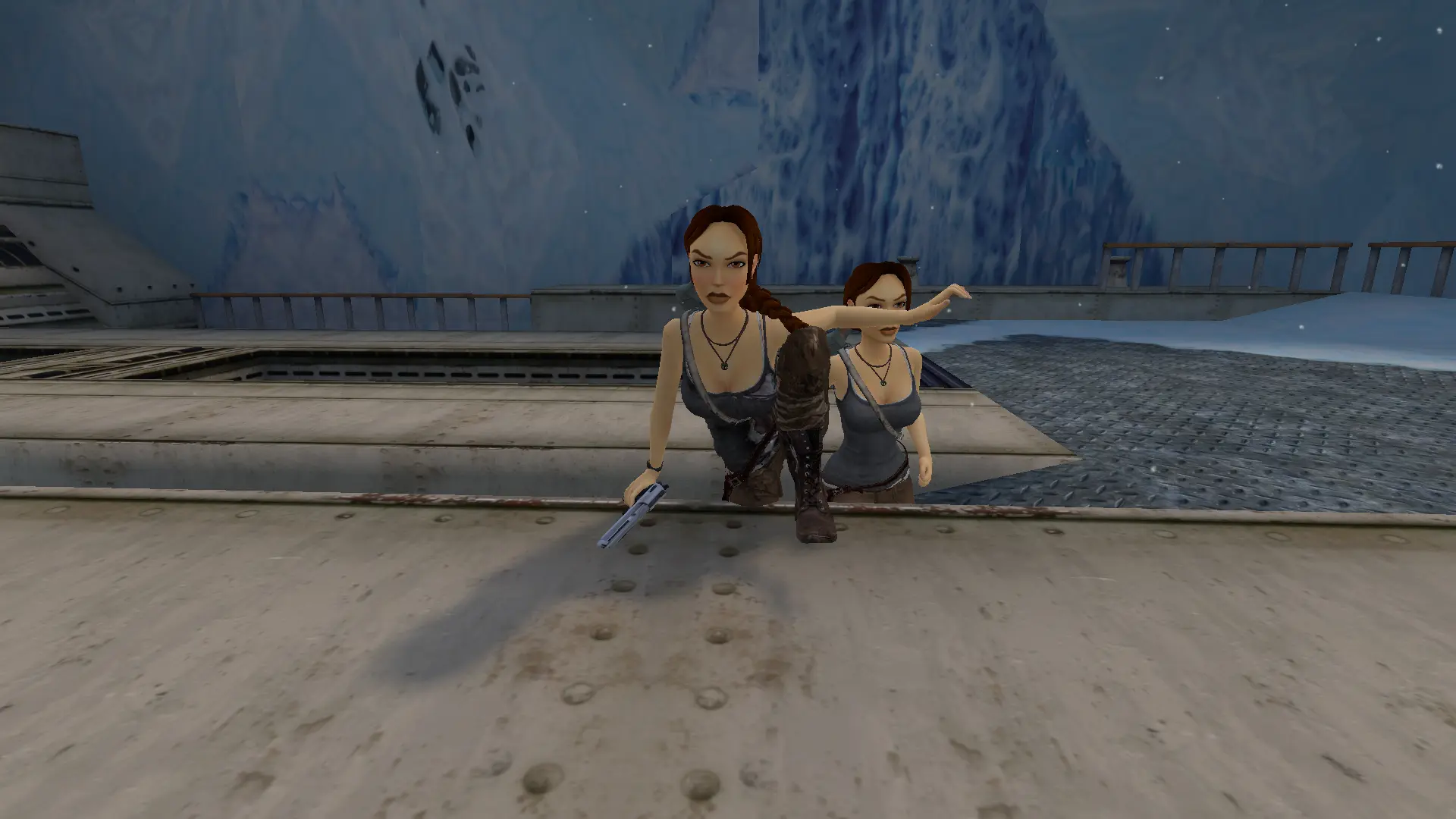 Two Laras crawling in Antarctica TR3 Multiplayer