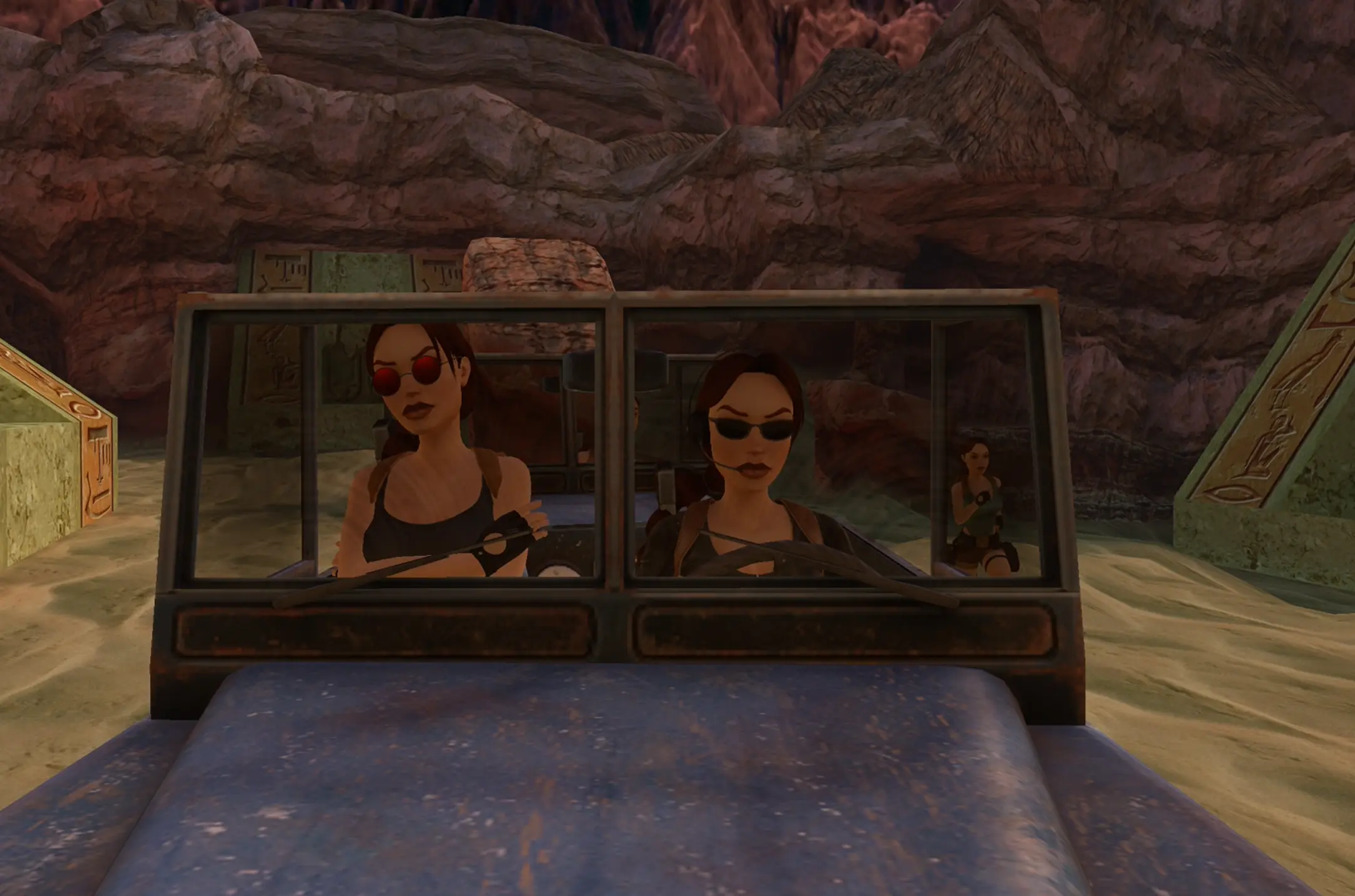 Two Laras with jeep in the desert TR4 Multiplayer